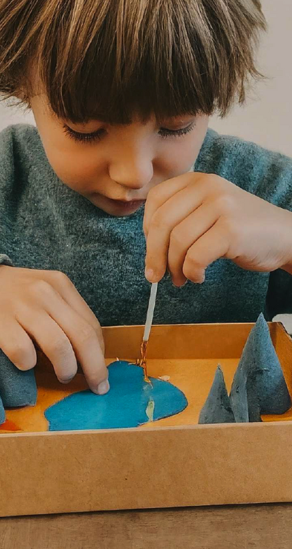 Dreamscape Dioramas: Miniature Worlds in a Box