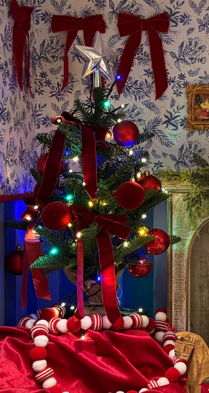 Mini Elf Cabin Kids Photoshoot