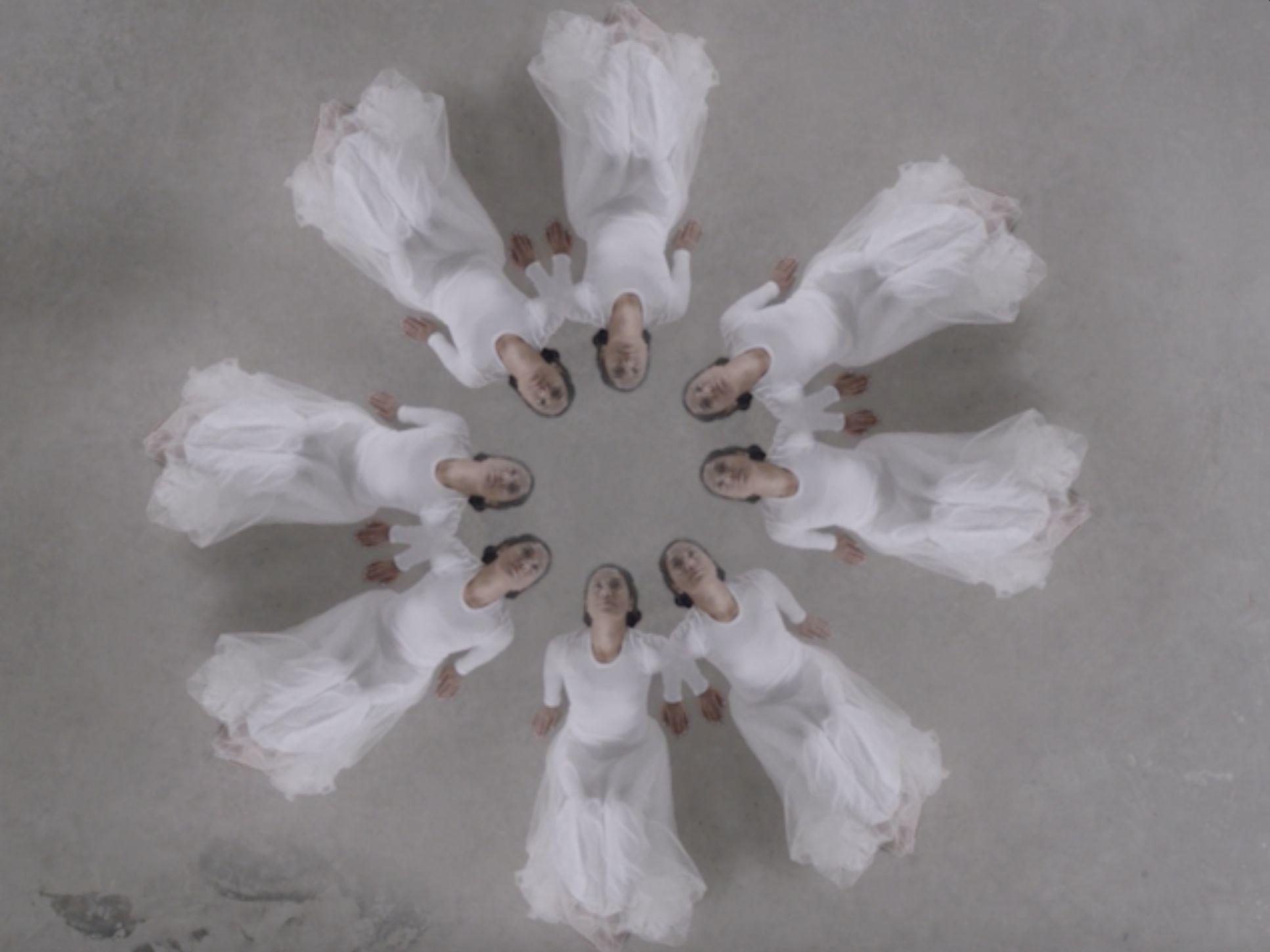 Many threads, One tapestry