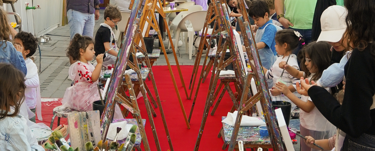 Sip, Snack and Paint