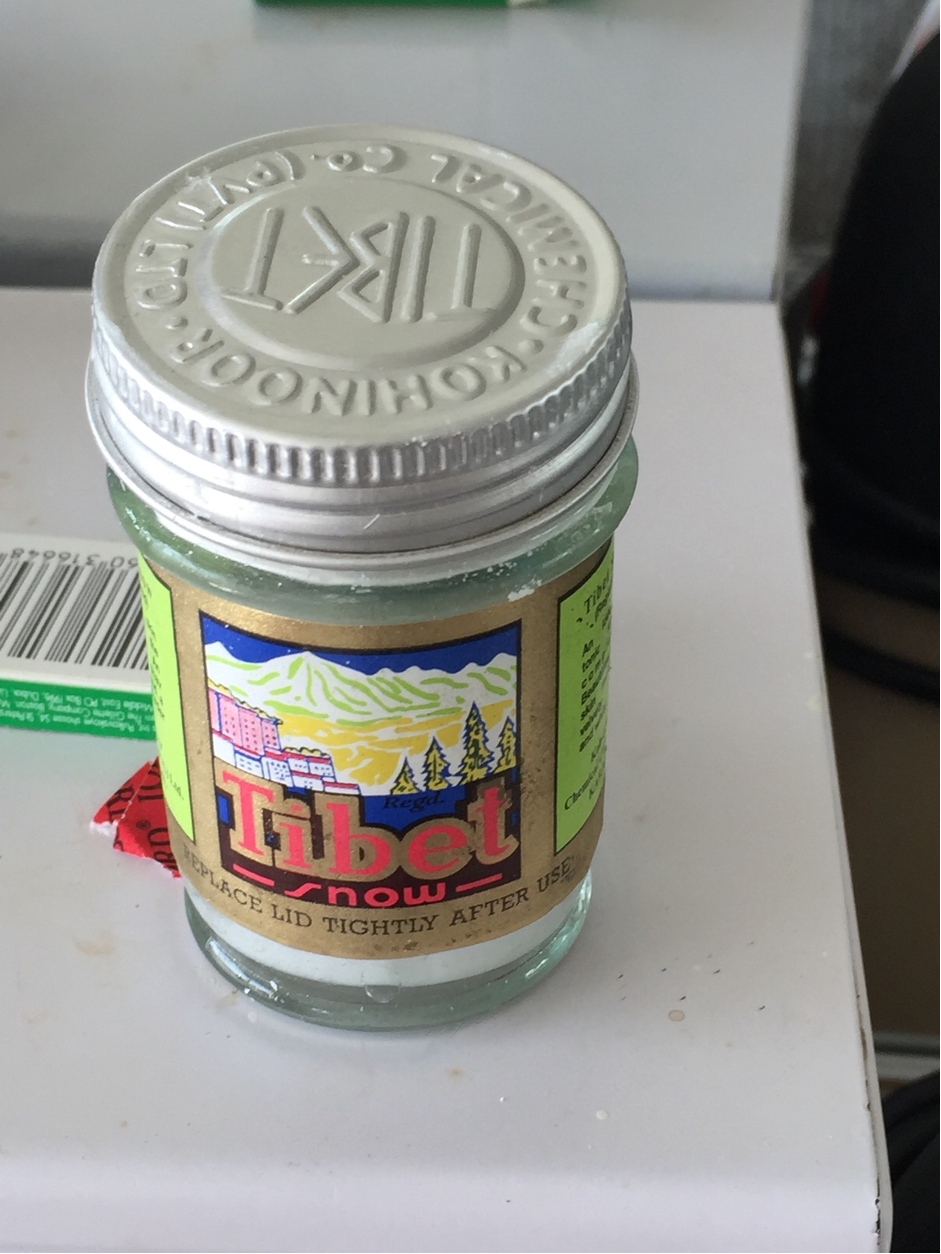 Al Abyad Saloon interior, March 2017. Image courtesy of the author