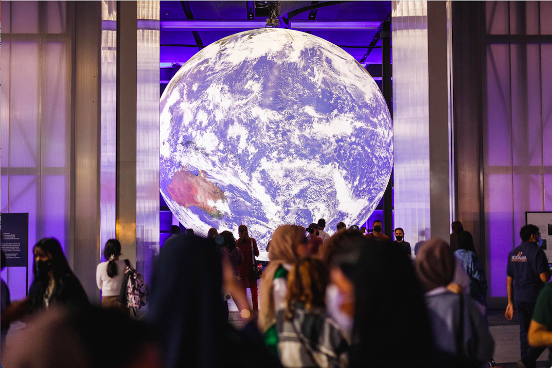 Gaia amid the crowd of Quoz Arts Fest