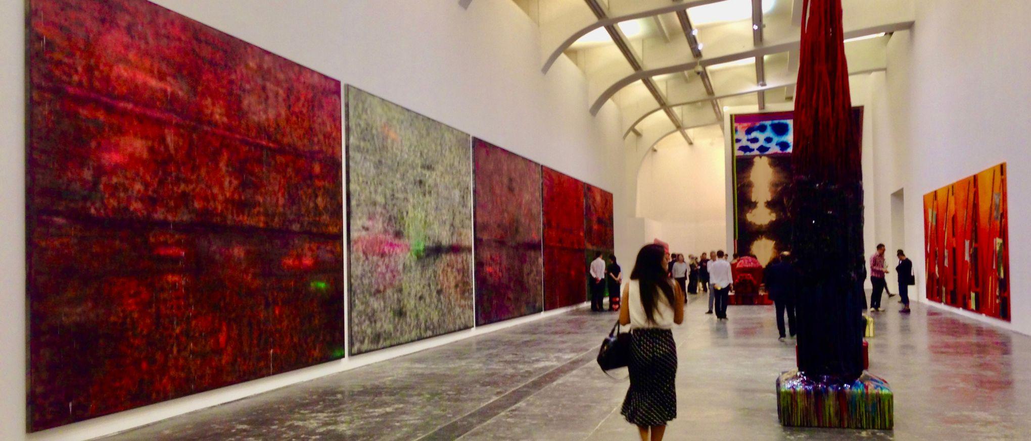 Daily Exhibition Tours | Sterling Ruby in the Ullens Collection: Beyond Boundaries