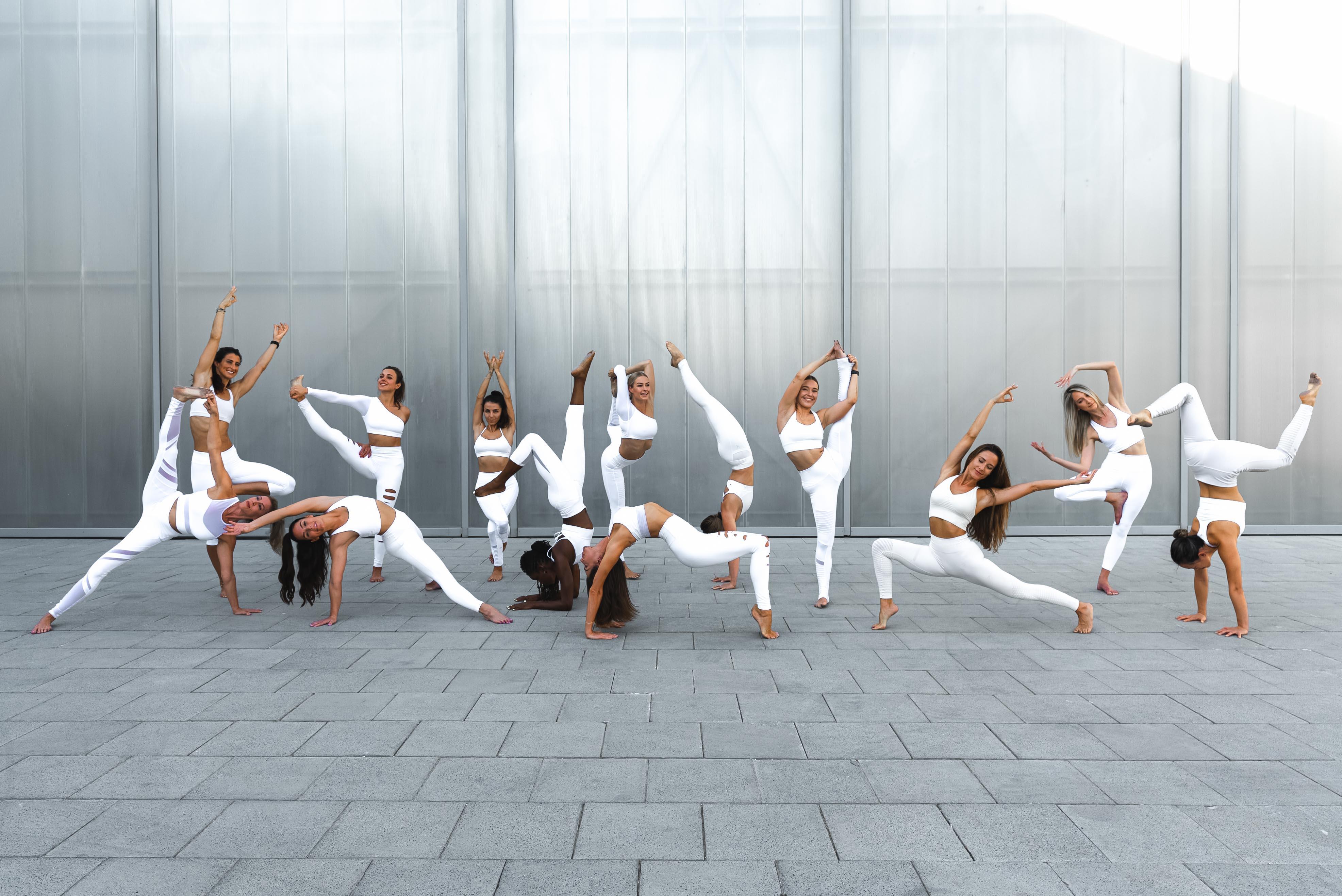 Late Night Yoga: Shimis