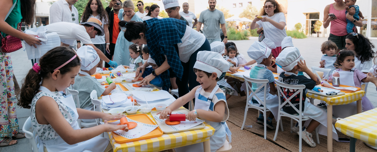 Sprouts at the Market: Manouche Making workshop with Akhu Manouche
